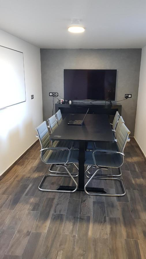 Suite Deluxe, Voyages D'Affaires. Saint-Nazaire  Exterior photo